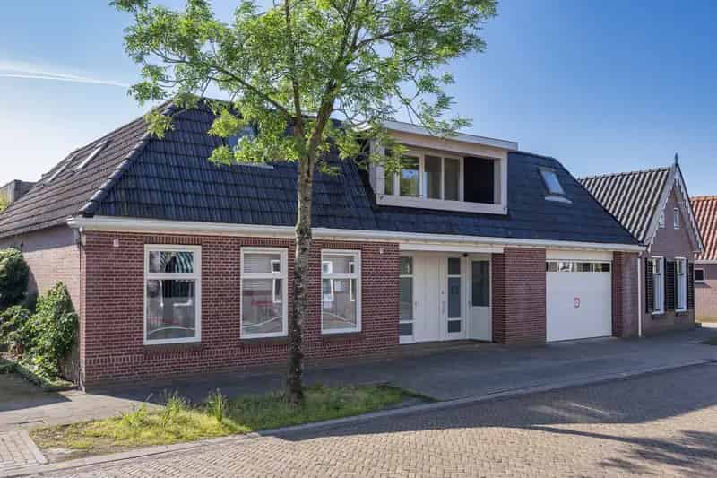 Riante woning Sint Nicolaasga: Wonen & Werken aan Huis
