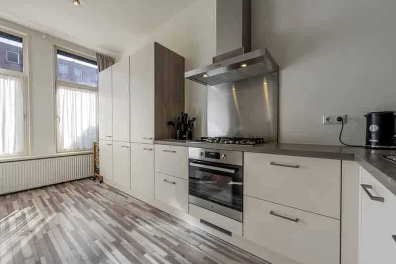 Ruime 5 Slaapkamer Tussenwoning Rotterdam Bospolder 156m²