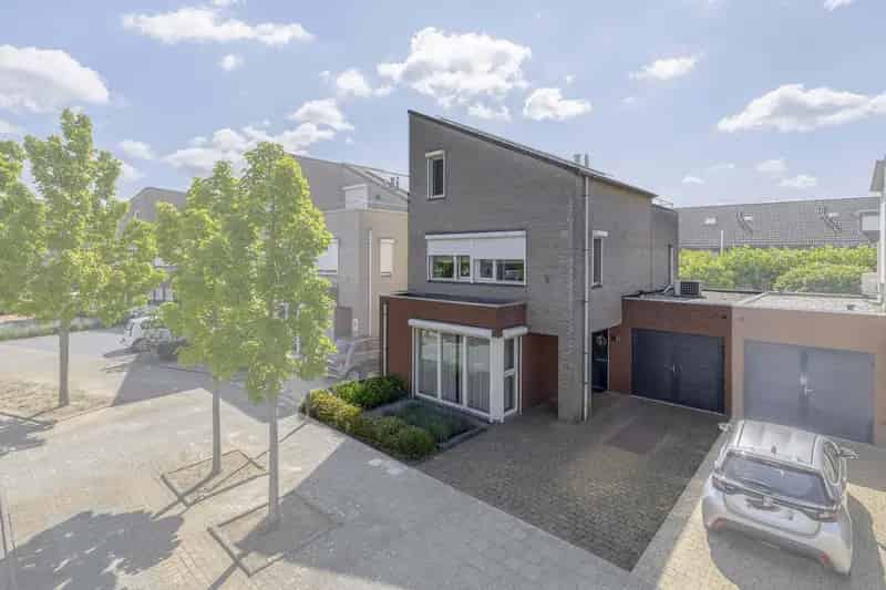 Hoornbloem 49 4 Slaapkamers Instapklaar Energiezuinig