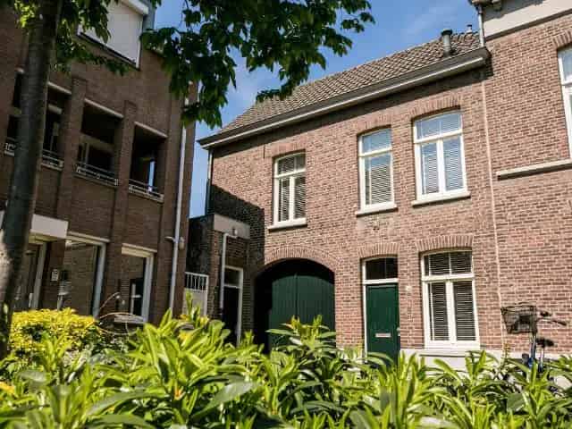 Stadswoning Roermond Ruime Slaapkamer Dakterras
