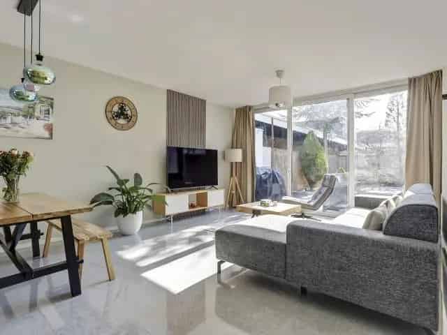 Moderne Eindwoning Hoogvliet Ruime Tuin 3 Slaapkamers