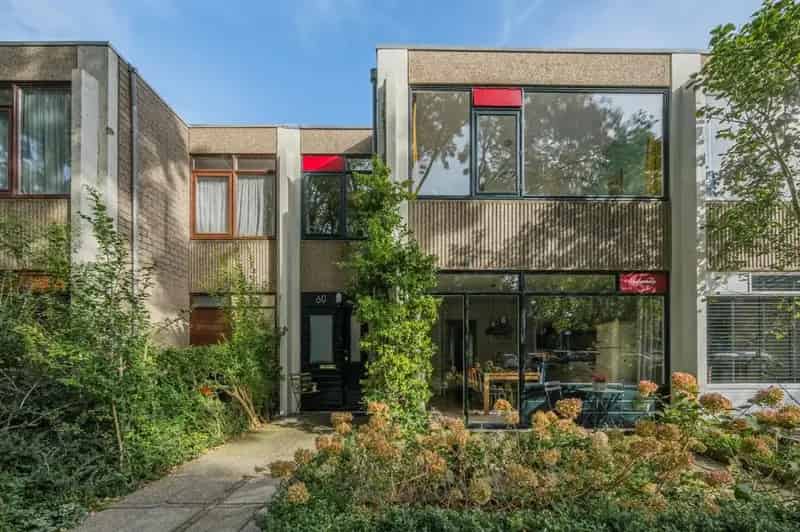 Royale 5 Slaapkamer Tussenwoning Zaandam