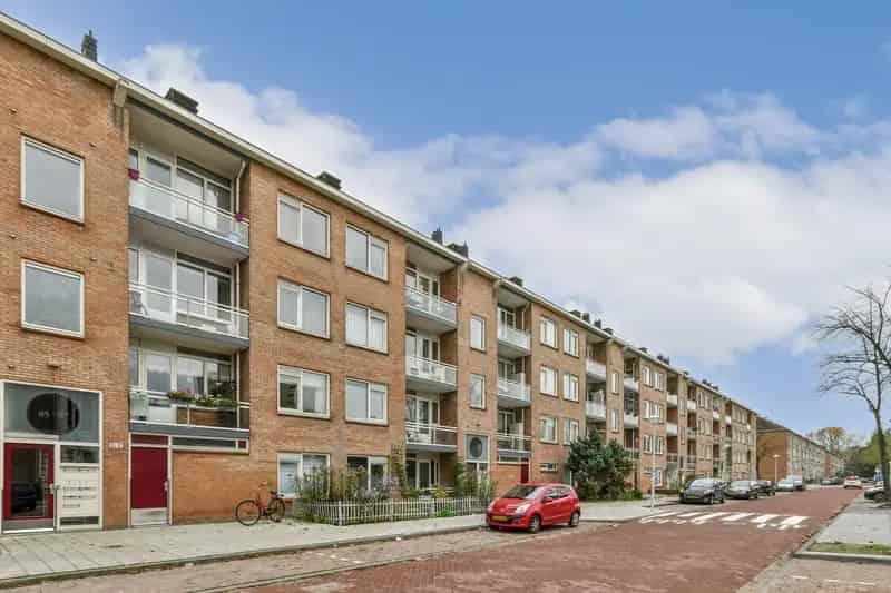 Ruim 4 Kamer Appartement Amsterdam Nabij Park en Winkelcentra