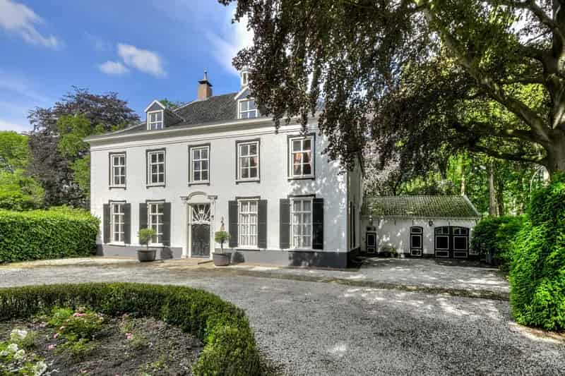 Zorginstelling Oosterhout (NB) | Zoek zorginstellingen te koop: Ridderstraat 80 4902 AC Oosterhout (NB) 