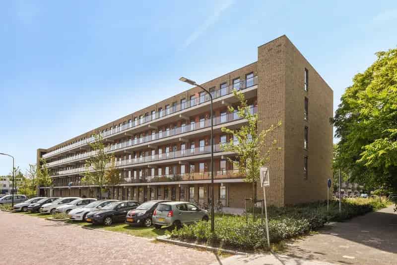 3 Kamerappartementen nabij Winkels en Openbaar Vervoer