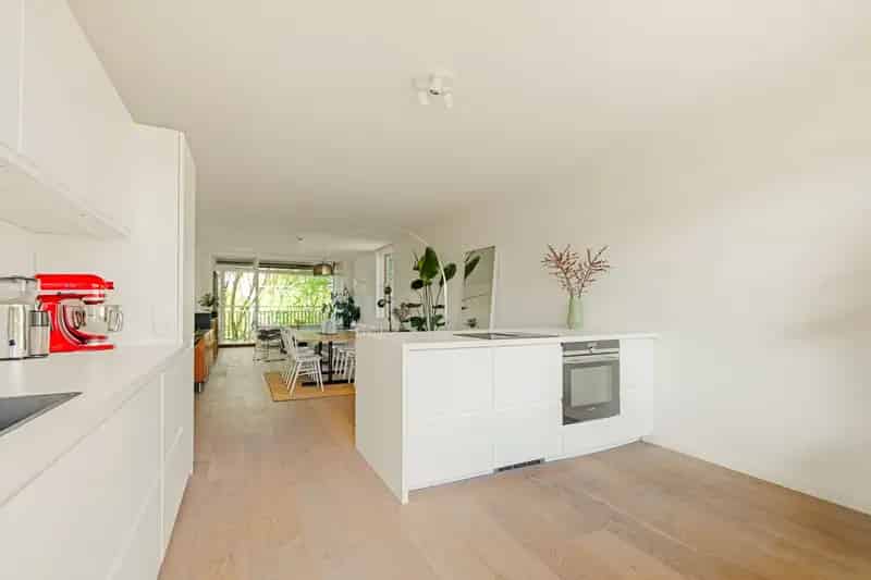 Amstelveen appartement te koop: 3 slaapkamers, 2 balkons, dakterras