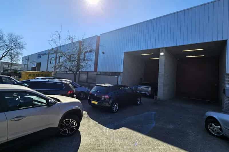 Bedrijfshal Almere te Huur De Steiger