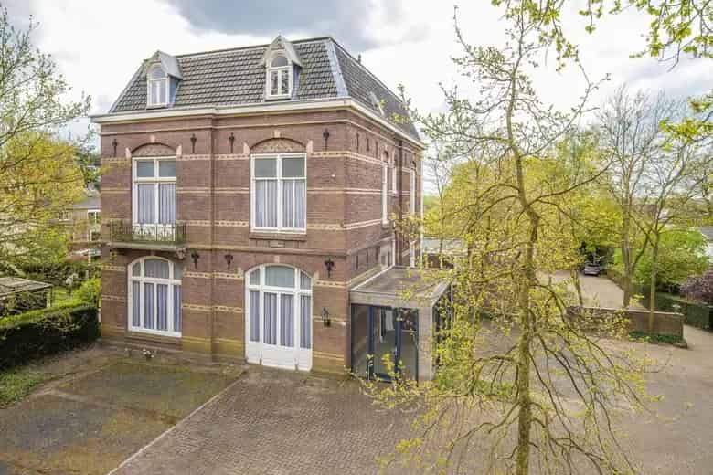 758 m2 kantoorruimte te koop in Wageningen