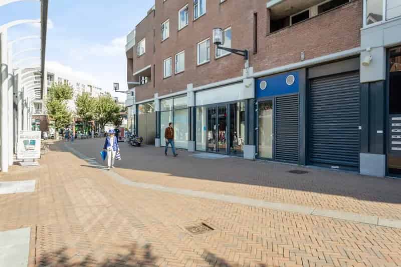 Winkelruimte 450m2 te huur Nieuwstraat Spijkenisse