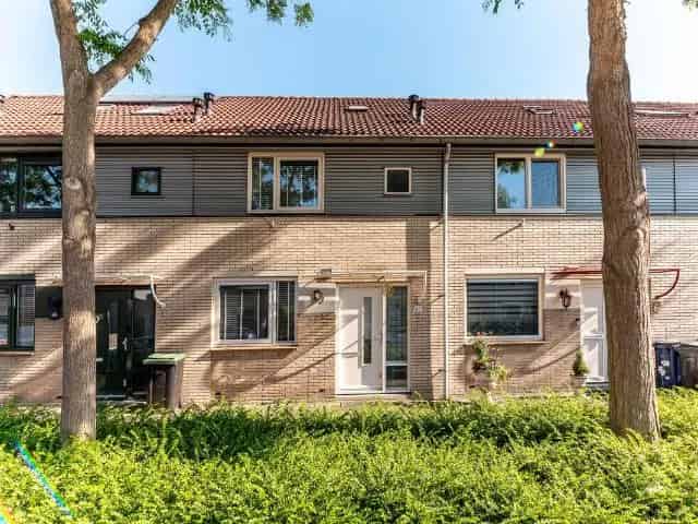 Almere Danswijk: Instapklare Eengezinswoning met Tuin