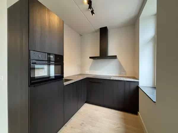 Ruime Bovenwoning Twee Woonlagen Twee Badkamers