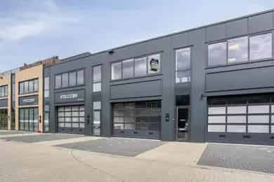 75 m2 Bedrijfsruimte te Huur Aalsmeer - Moderne Unit met Kantoor