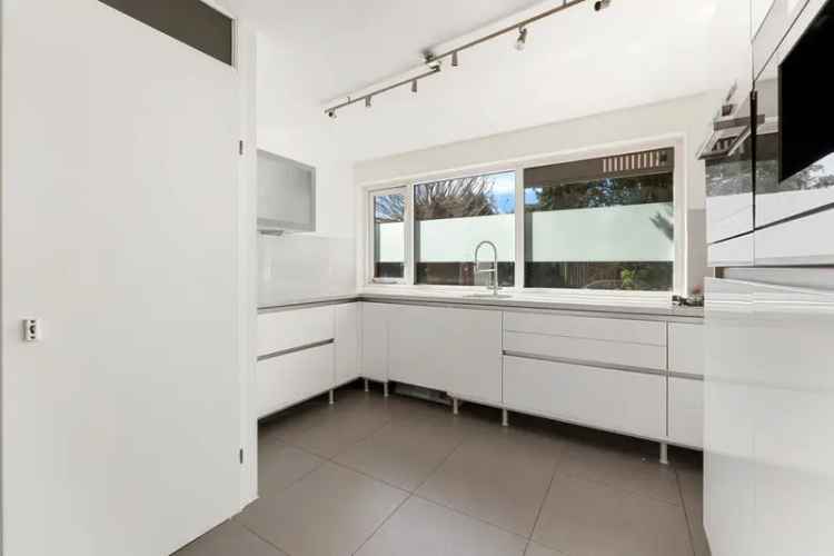 4 Slaapkamers Ruime Gezinswoning Babberspolder Vlaardingen