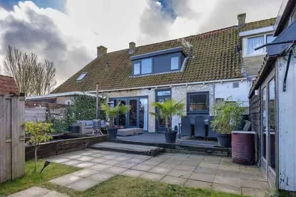 Ruime Tussenwoning Bitgum 3 Slaapkamers Carport 20 Zonnepanelen