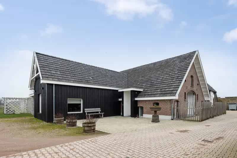 Buitengoed met Woonboerderij te Koop: Wonen Werken Recreatie