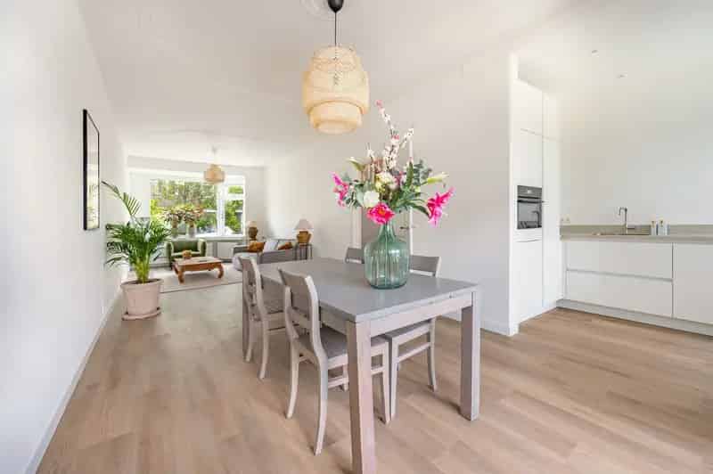 Jaren 30 woning Voorburg gerenoveerd 4 slaapkamers 143m2