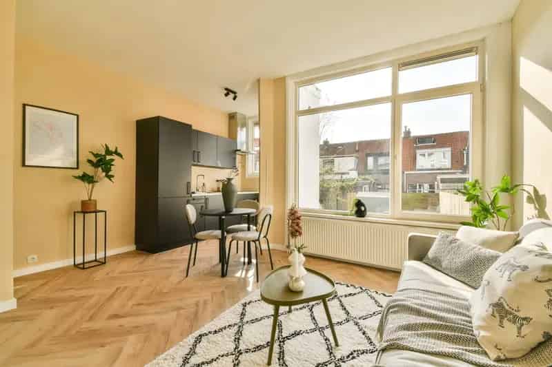 Appartement te koop Rotterdam Overschie: Luxe benedenwoning met tuin