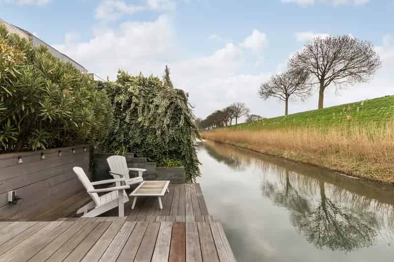 Moderne 2-onder-1-kapwoning Dordrecht 4 slaapkamers dakterras