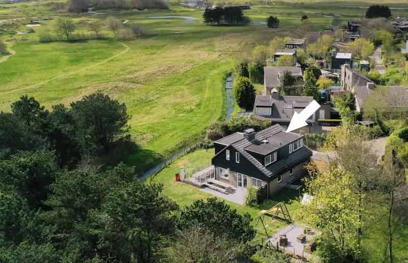 Luxe Vakantievilla Texel 5 slaapkamers 2 badkamers Sauna Grote Tuin