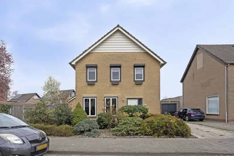 Ruime woning 223m2 met mogelijkheden: ideaal gezin, praktijk of hobby