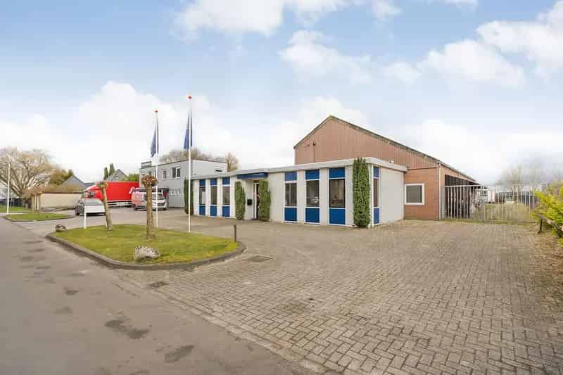 Bedrijfshal Hoogeveen | Zoek bedrijfshallen te koop: Siemensstraat 11 7903 AX Hoogeveen 
