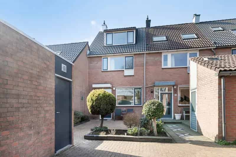 Gezinswoning 4 slaapkamers zonnige tuin extra isolatie Capelle West