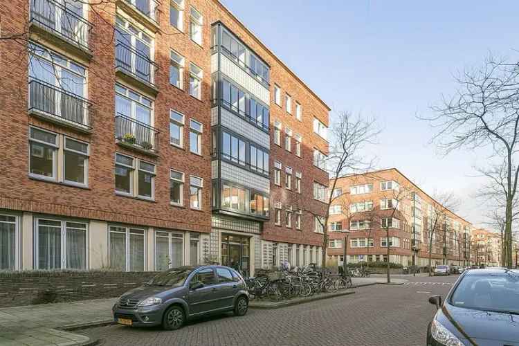 3-kamerappartement Amsterdam Oud-Zuid: Licht Ruim Comfortabel