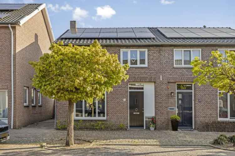 Te Koop: Charmante Tweekapper Valkenswaard 3 slaapkamers 2 badkamers