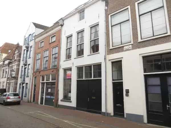 Studio Appartement Kampen Monumentaal Pakhuis