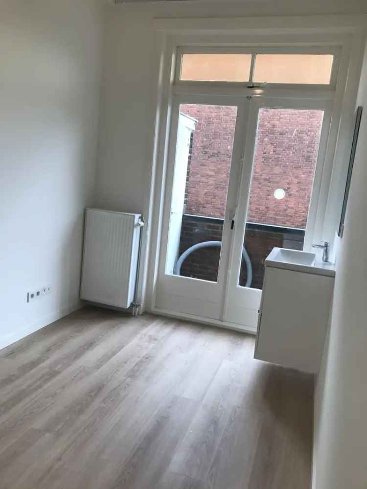 2 Kamers 1e Etage - Gedeeld Appartement