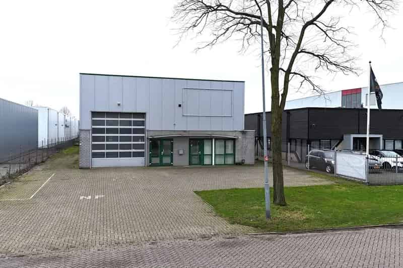 Bedrijfshal te Huur Ulft 603m2 begane grond 528m2 verdieping