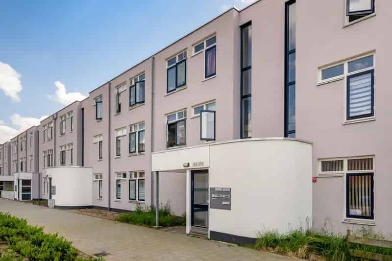 4 Kamer Appartement IJsselmonde 80m2 Balkon Moderne Keuken Badkamer