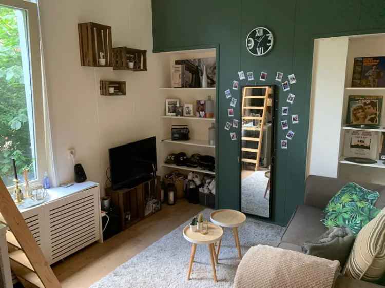 Kamer te Huur in Villa Hilversum - 17m2 - Gezellige Huisgenoten