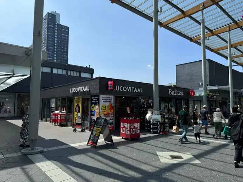 Winkel te huur Eindhoven Winkelcentrum Woensel 77m²