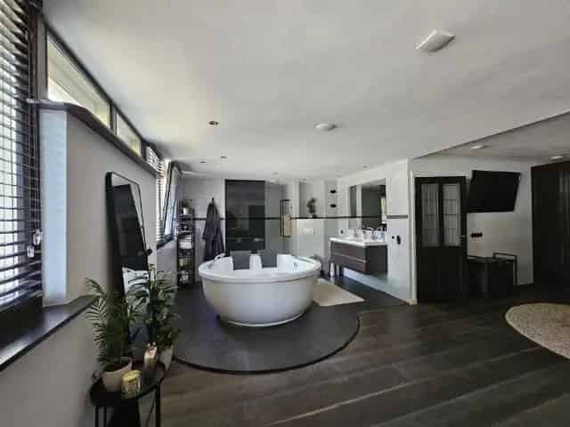 Luxe Gemeubileerde Benedenwoning 's-Hertogenbosch