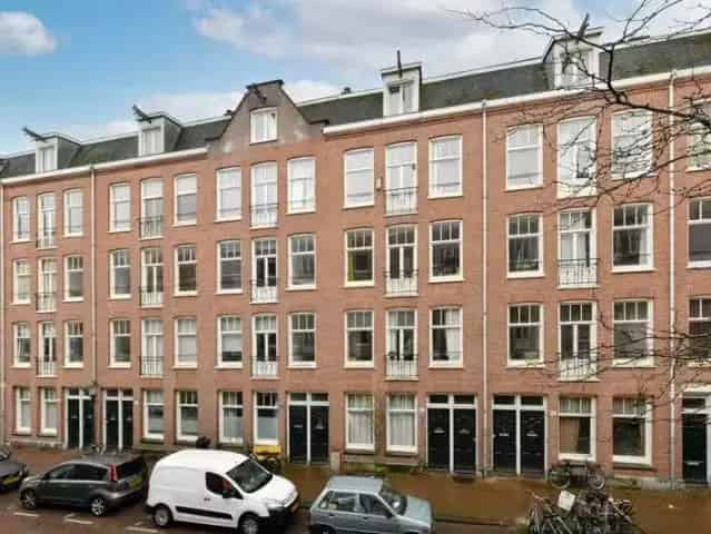 Licht bovenhuis 2 slaapkamers balkon dakterras Westerpark Amsterdam