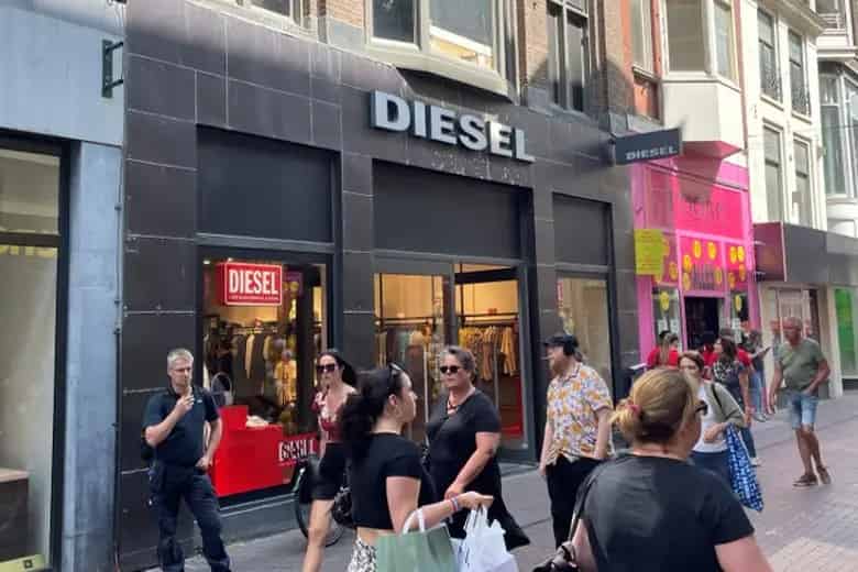 360 m2 Winkelruimte te Huur Den Haag Centrum