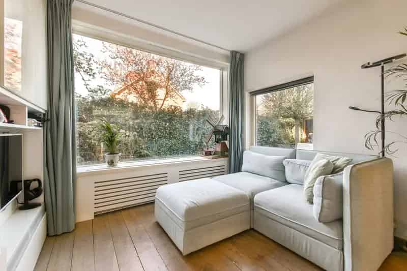 Huis te koop Abcoude: Ruime 2-onder-1-kapwoning met 4 slaapkamers en riante tuin