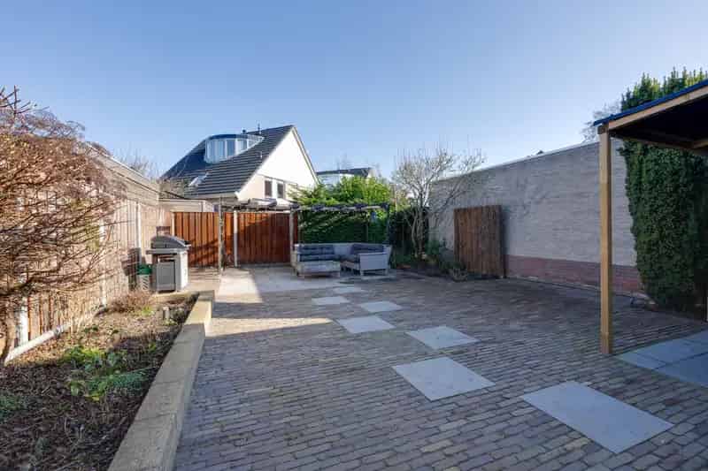 Huis te koop Hoorn: Ruime gezinswoning met 4 slaapkamers en garage