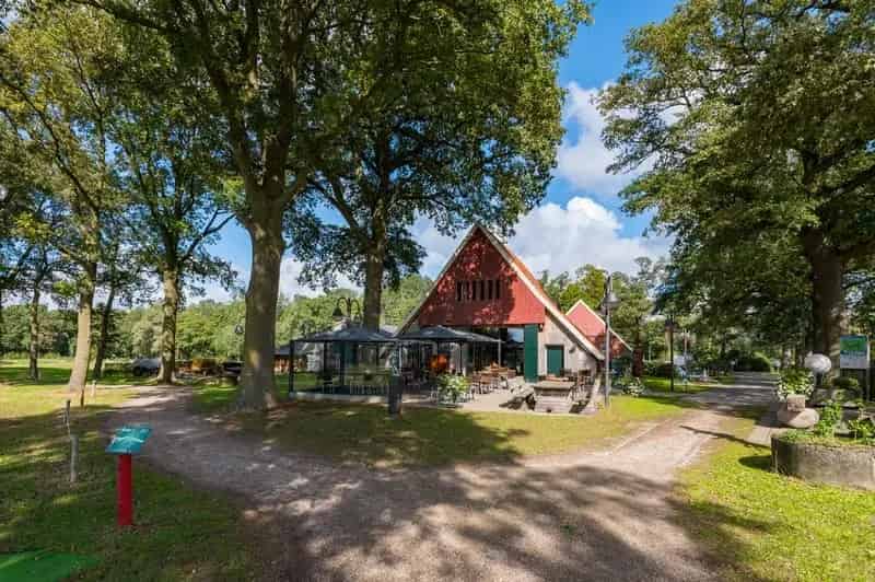 Bedrijfshal te koop Eibergen: 4,7 hectare, geschikt voor horeca en recreatie
