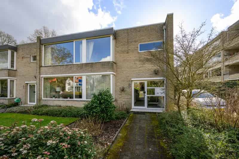 3 Kamer Appartement Hilversum Ruim Souterrain Garage