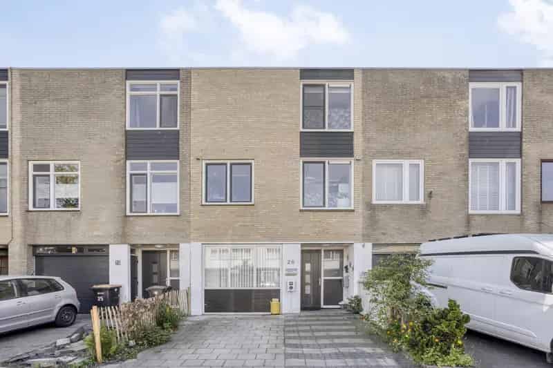 Grote woning nabij centrum Hoorn met bedrijfsruimte