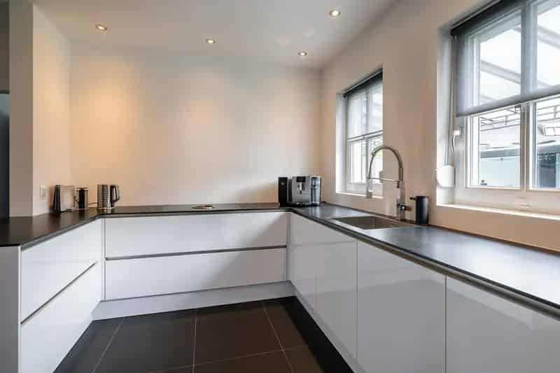 Luxe Villa Roermond Zwembad Poolhouse Souterrain