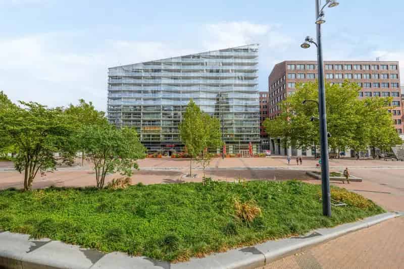 Centraal Rotterdams appartement 3 kamers parkeerplaats Laurenskerk uitzicht