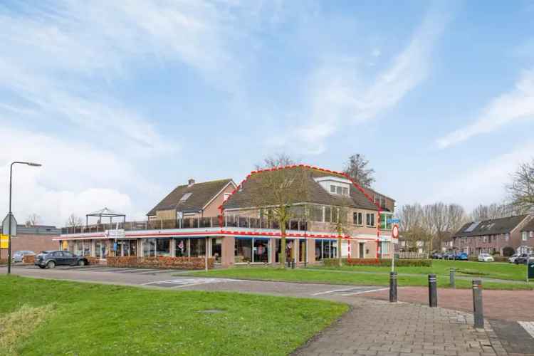 Huis Te Koop in 47, Kerkstraat, Hank, Noord-Brabant