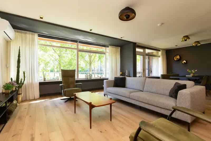 Zeer ruim appartement 171m2 5 slaapkamers 2 badkamers garage balkon Rijswijk