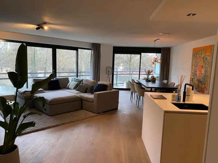 Gemeubileerd 2-slaapkamer appartement 95m2 te huur