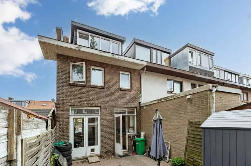Huis te koop Den Haag Laakkwartier 5 slaapkamers