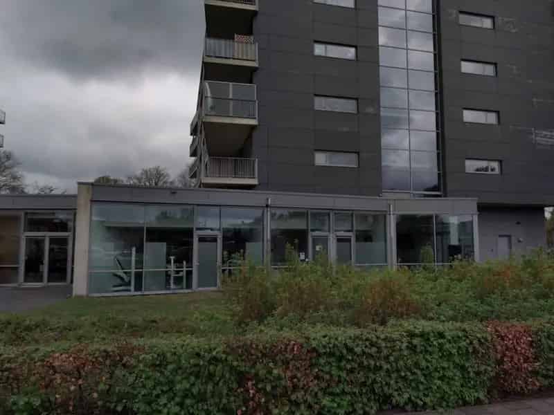 Aardbevingschade herstel woning behang verwijdering