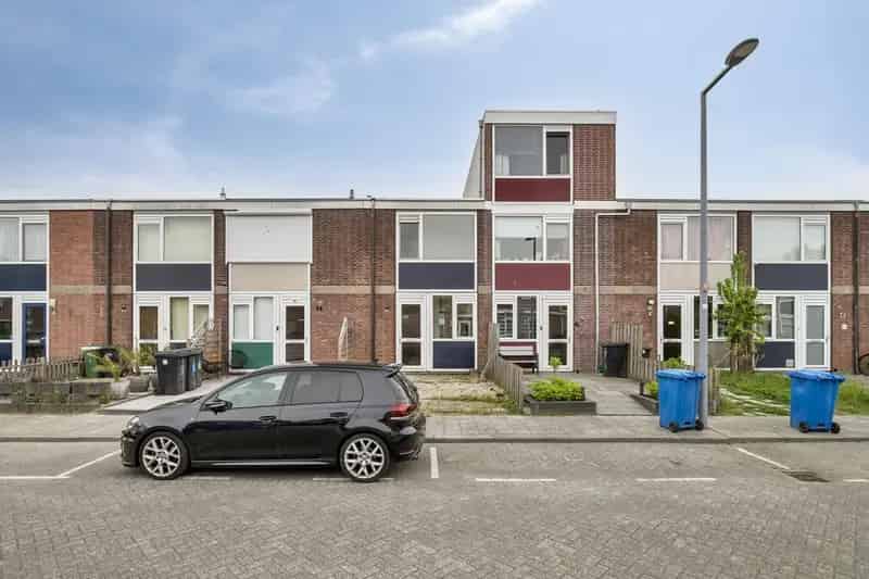 Tussenwoning Hoogvliet 71m2 3 Kamers Starters Klussers